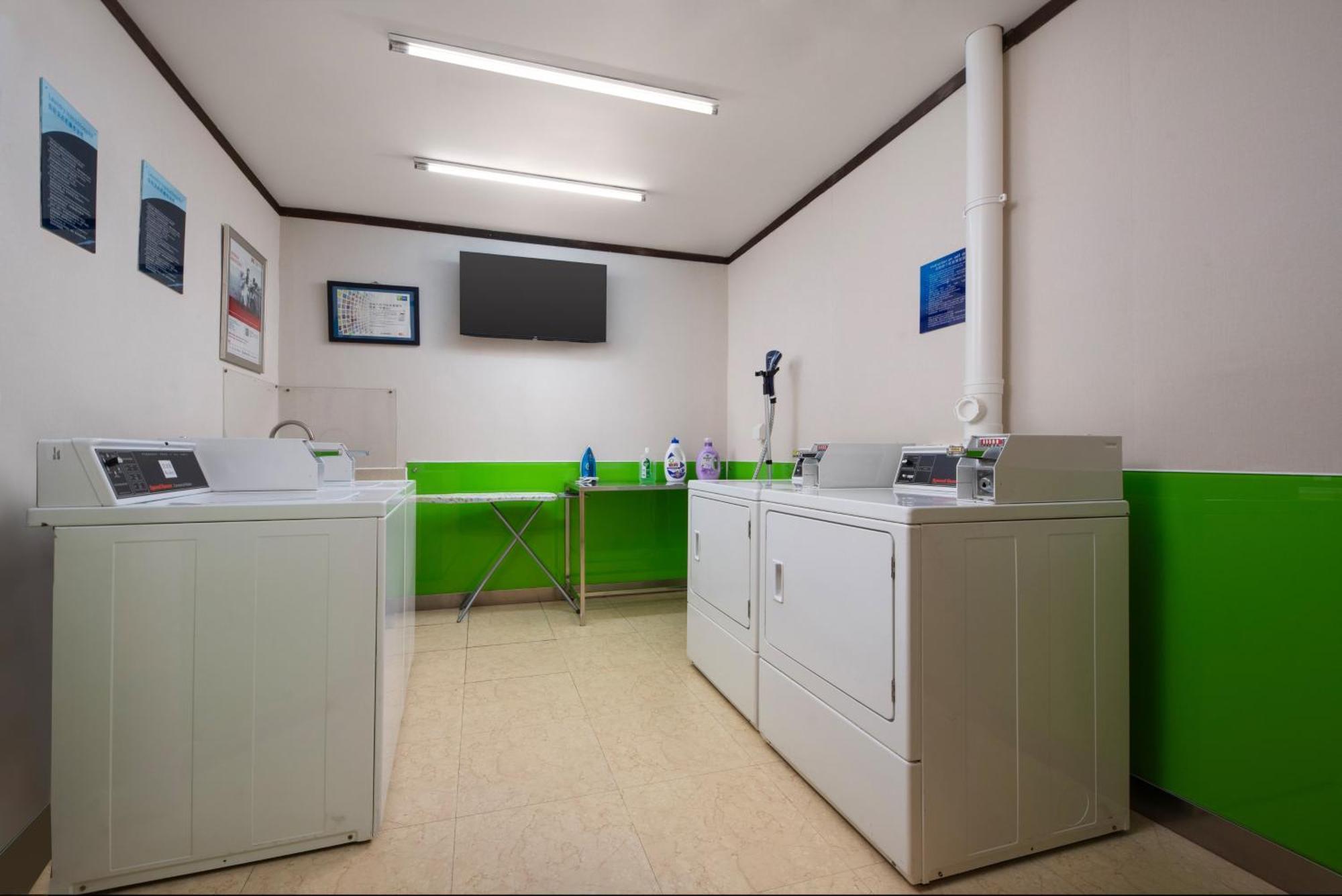 Holiday Inn Express Shangdi Beijing By Ihg L Next To Yuanmingyuan Park & Subway & Qinghe Railway Station & Beijing Sport University L Taxi 15 Minutes To Summer Palace & Peking University & Tsinghua University L 20 Minutes To Badaling Great Wall By Ra Экстерьер фото