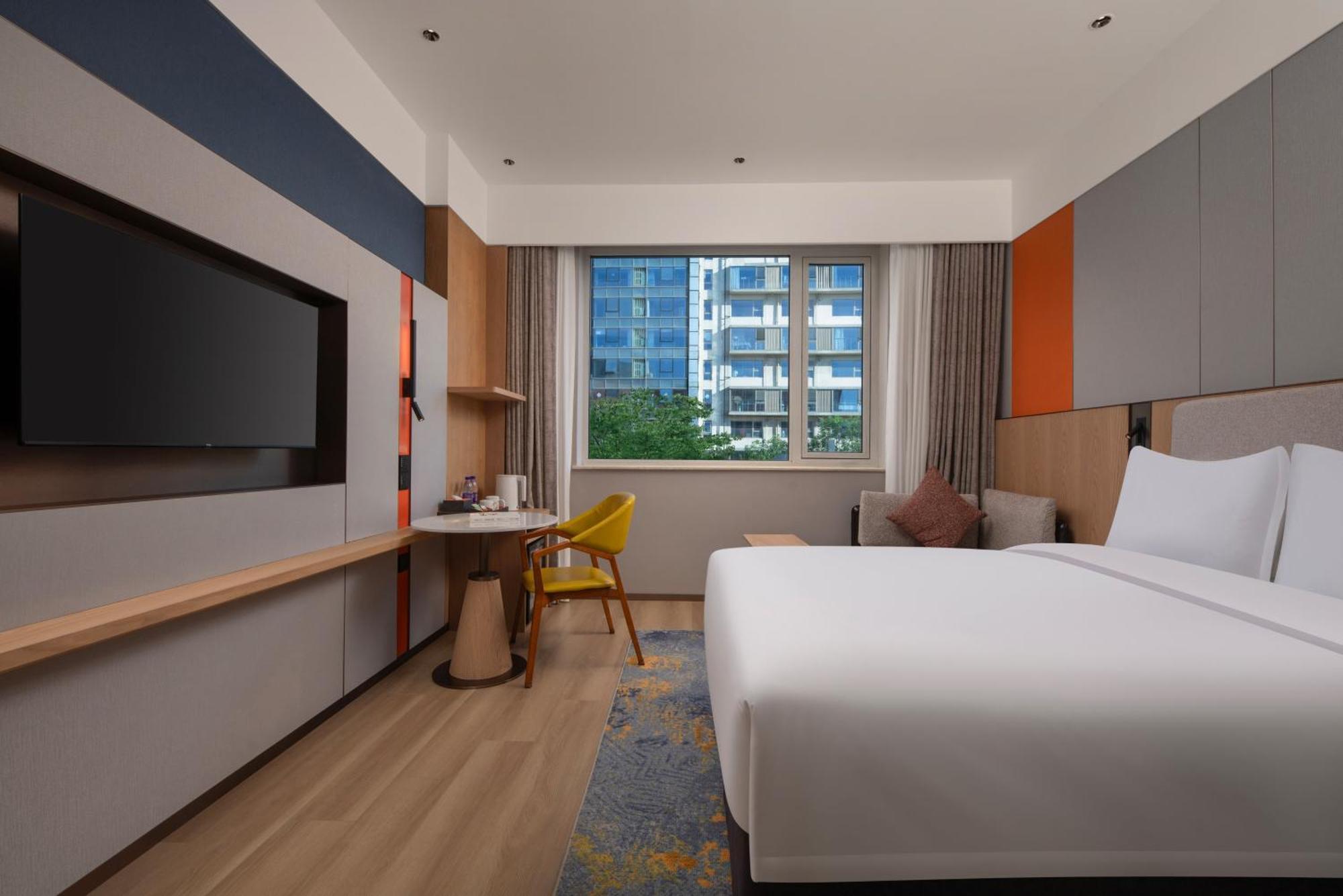 Holiday Inn Express Shangdi Beijing By Ihg L Next To Yuanmingyuan Park & Subway & Qinghe Railway Station & Beijing Sport University L Taxi 15 Minutes To Summer Palace & Peking University & Tsinghua University L 20 Minutes To Badaling Great Wall By Ra Экстерьер фото