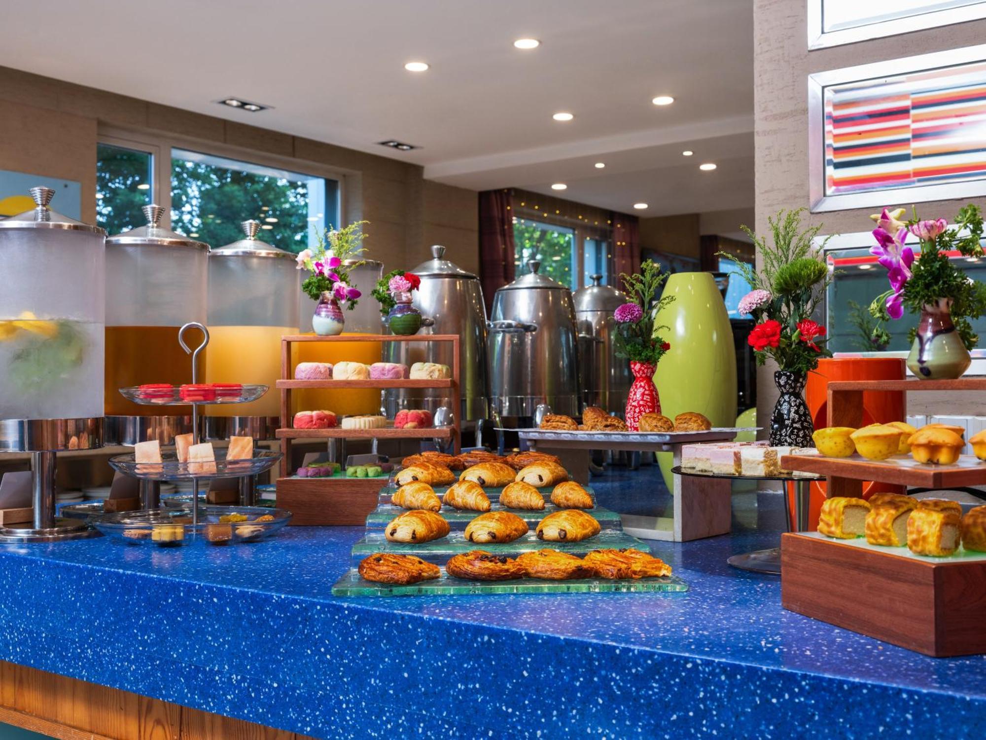 Holiday Inn Express Shangdi Beijing By Ihg L Next To Yuanmingyuan Park & Subway & Qinghe Railway Station & Beijing Sport University L Taxi 15 Minutes To Summer Palace & Peking University & Tsinghua University L 20 Minutes To Badaling Great Wall By Ra Экстерьер фото