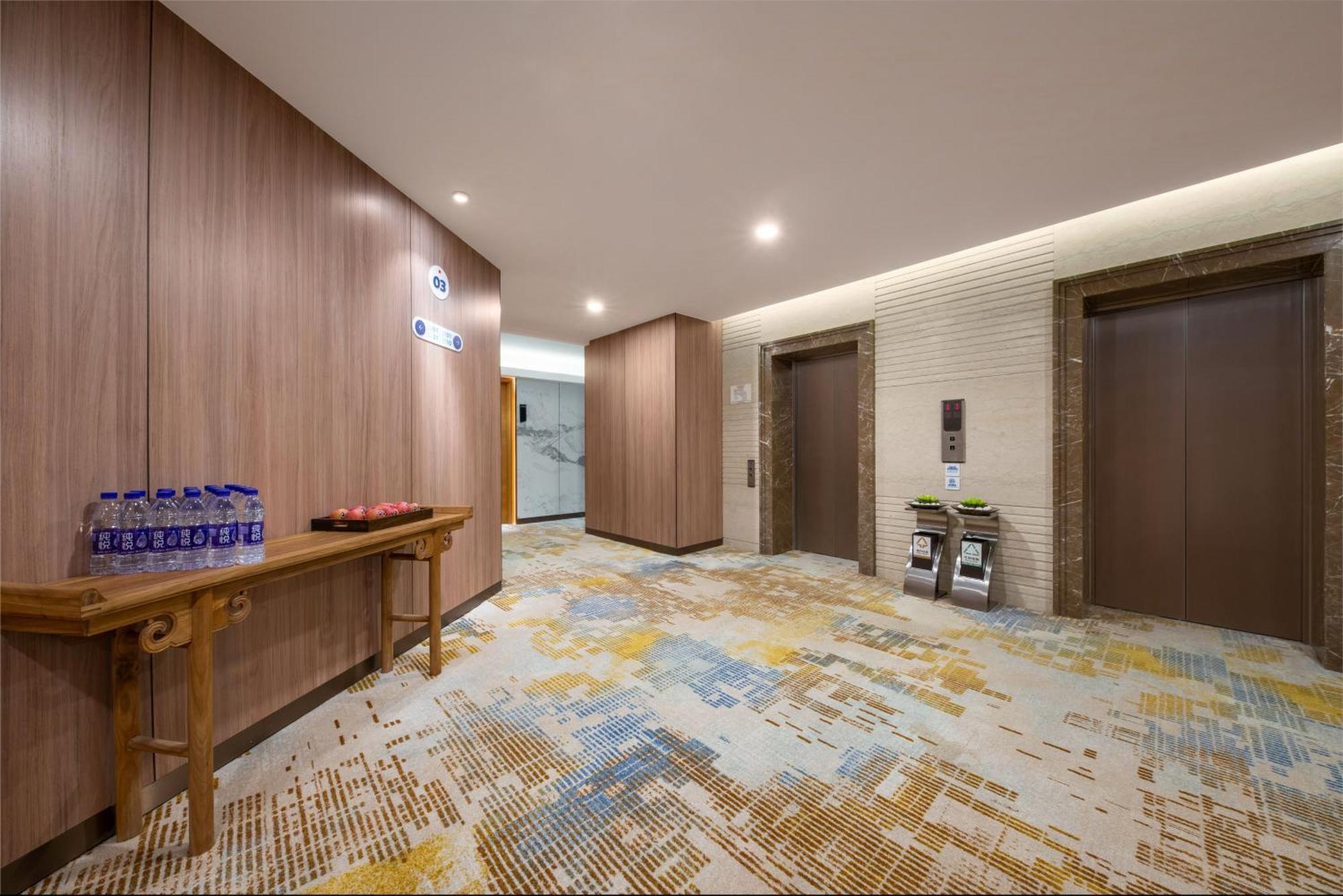 Holiday Inn Express Shangdi Beijing By Ihg L Next To Yuanmingyuan Park & Subway & Qinghe Railway Station & Beijing Sport University L Taxi 15 Minutes To Summer Palace & Peking University & Tsinghua University L 20 Minutes To Badaling Great Wall By Ra Экстерьер фото