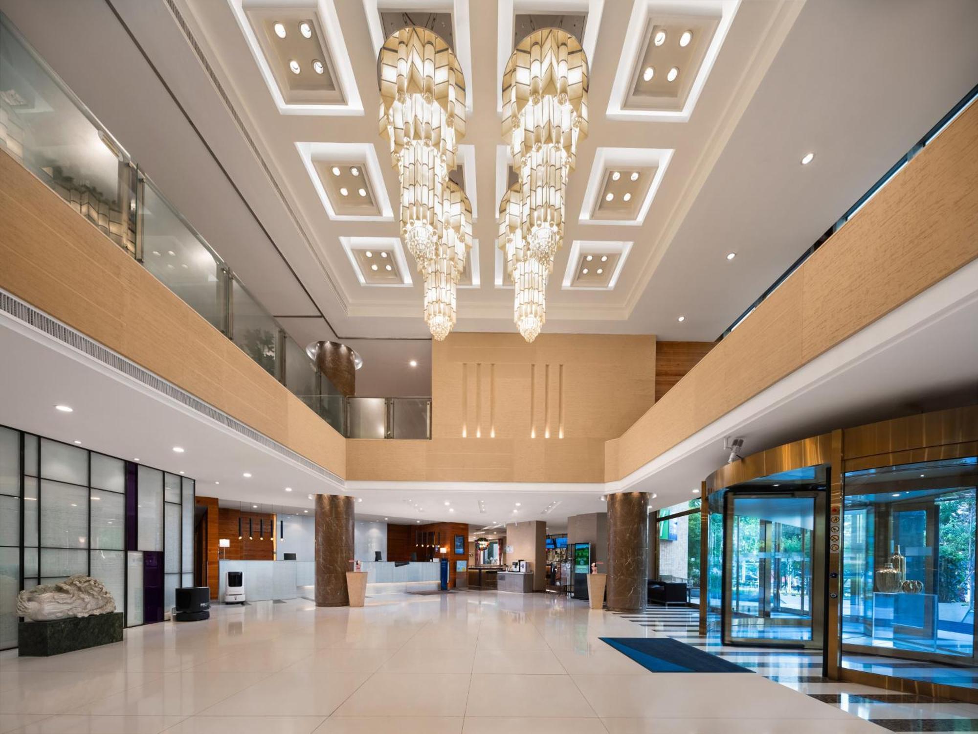 Holiday Inn Express Shangdi Beijing By Ihg L Next To Yuanmingyuan Park & Subway & Qinghe Railway Station & Beijing Sport University L Taxi 15 Minutes To Summer Palace & Peking University & Tsinghua University L 20 Minutes To Badaling Great Wall By Ra Экстерьер фото